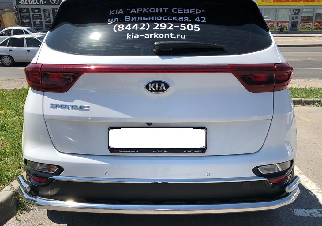 Защита заднего бампера угловая большая двойная d60/42 мм для Kia Sportage IV Рестайлинг