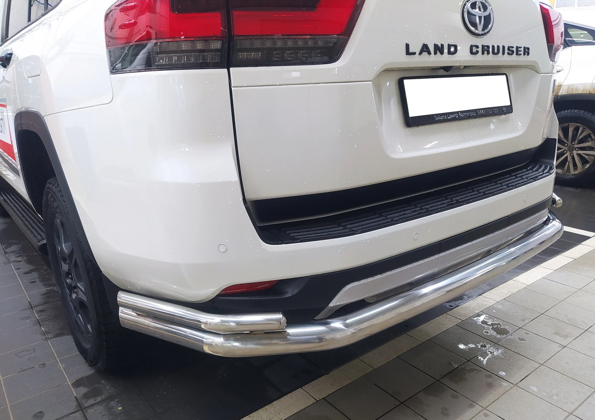Защита заднего бампера угловая большая двойная d76/42 мм для Toyota Land Cruiser 300 Series  Юко TLCGRS300.21.21