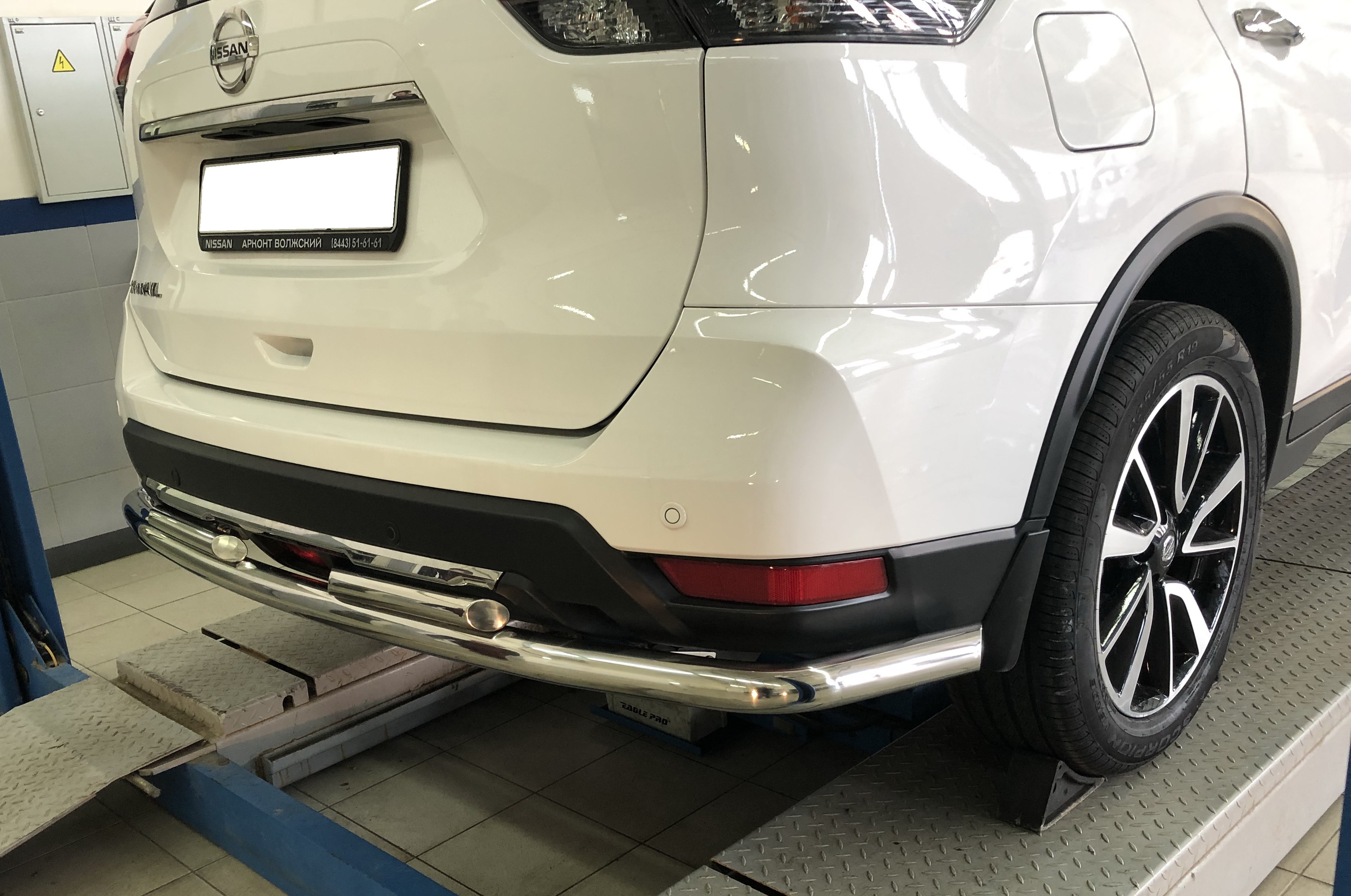 Защита заднего бампера двойная угловая большая d60/42 мм для Nissan X-Trail III Рестайлинг