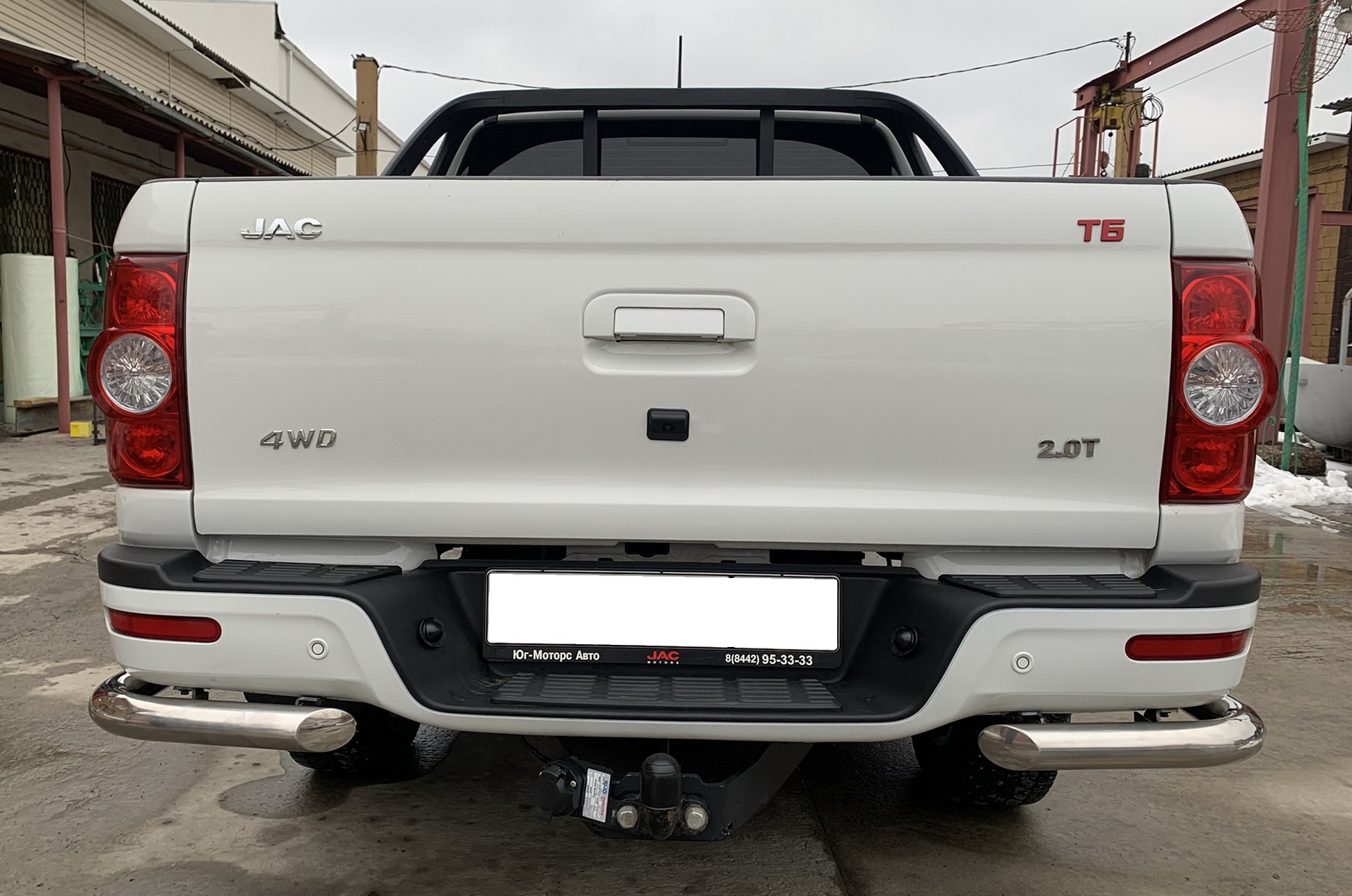 Защита заднего бампера угловая d60 мм для JAC T6