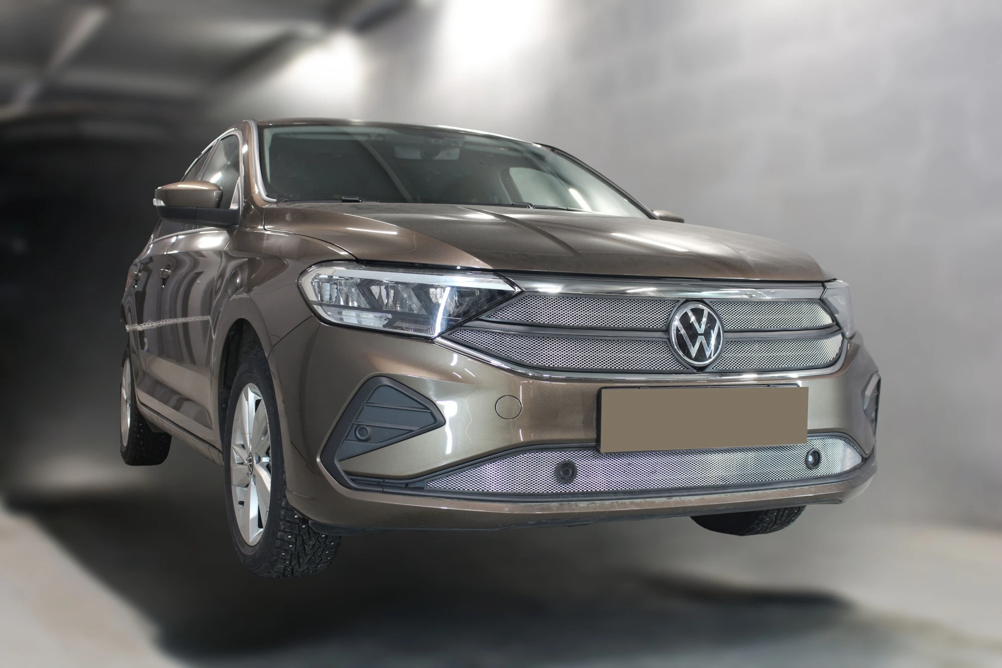 Комплект сеток chrome верх верх 4 части Exclusive и низ с парктроником для Volkswagen Polo VI