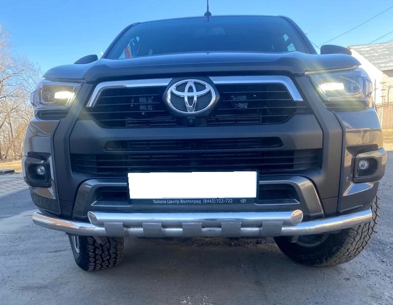 Защита переднего бампера с перемычками d60/60 мм для Toyota Hilux VIII Рестайлинг  Юко THL.20.75
