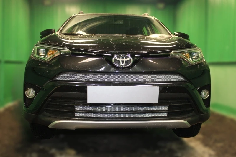 Комплект сеток chrome верх и низ 2 части для Toyota RAV4 IV (XA40) Рестайлинг Хром Стрелка 11 TRAV15.top.chrome-TRAV15.bot.chrome