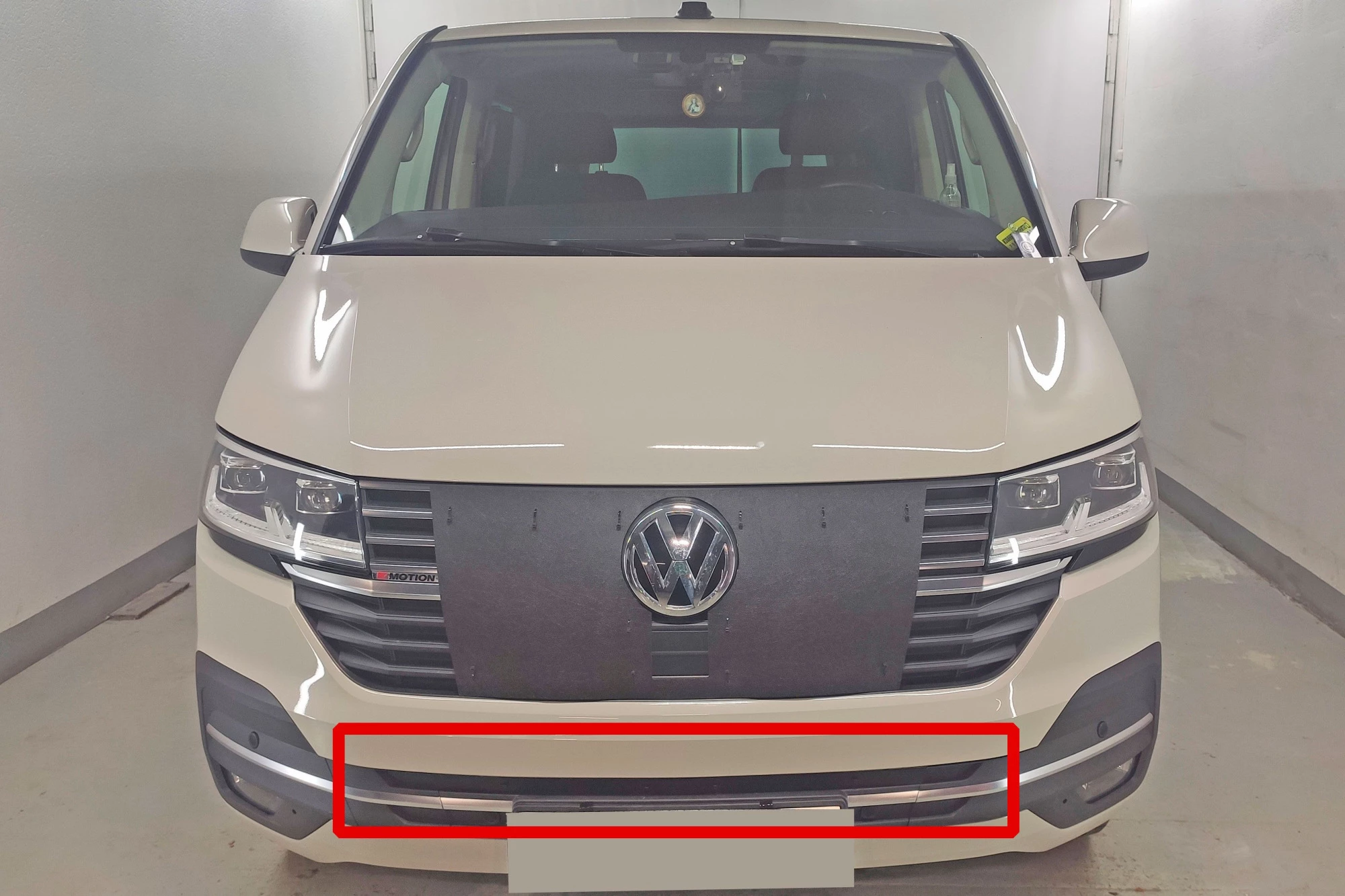 Зимняя заглушка радиатора на стяжке низ для Volkswagen Caravelle T6 Рестайлинг