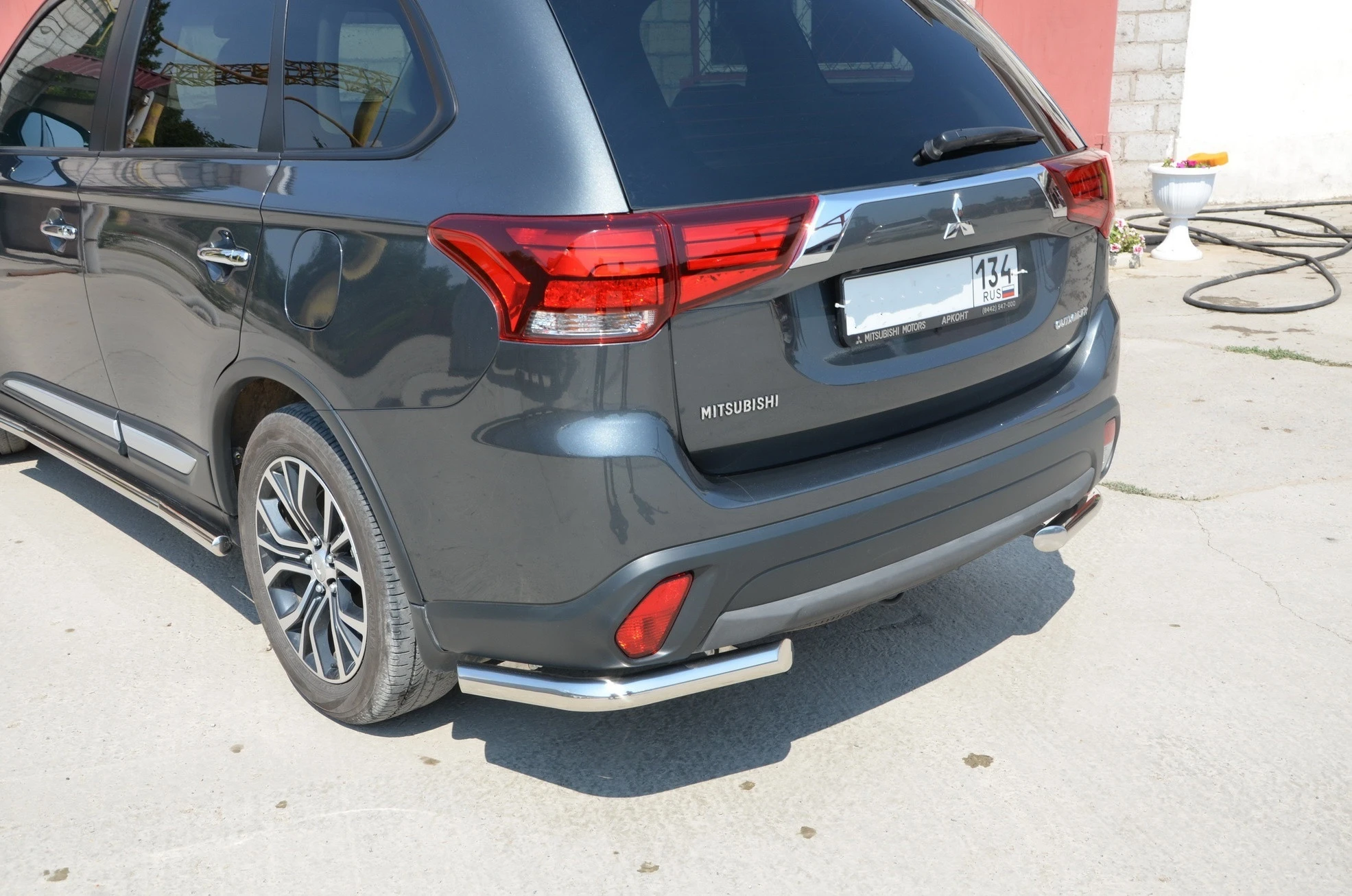 Защита заднего бампера угловая d60 мм для Mitsubishi Outlander III Рестайлинг 2  Юко MSO.15.17