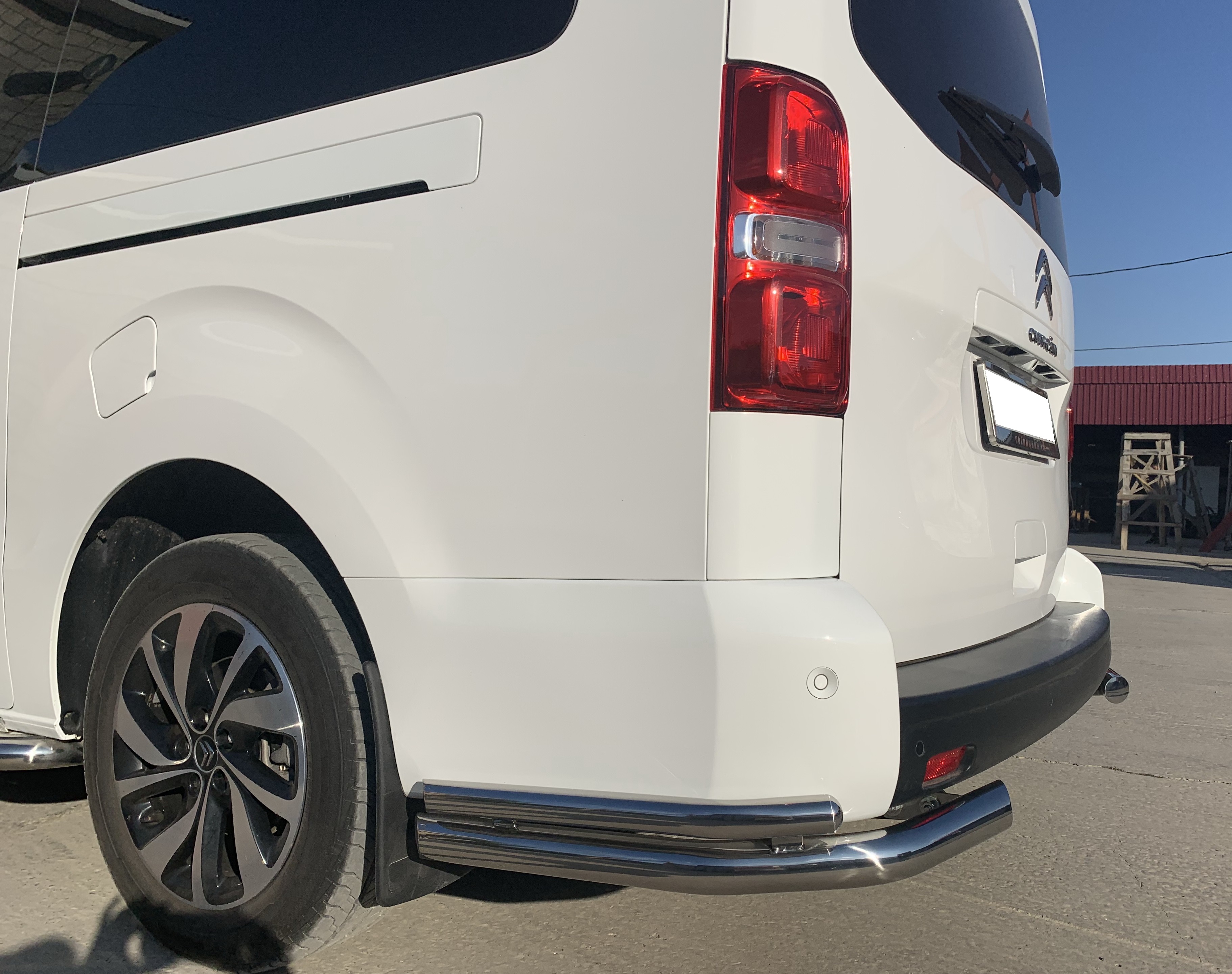 Защита заднего бампера угловая двойная d60/42 мм для Citroen SpaceTourer I Рестайлинг