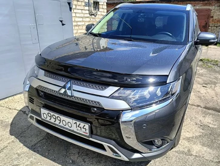 Дефлектор капота темный для Mitsubishi Outlander III Рестайлинг 3 Черный SIM NLD.SMIOUT1212/2