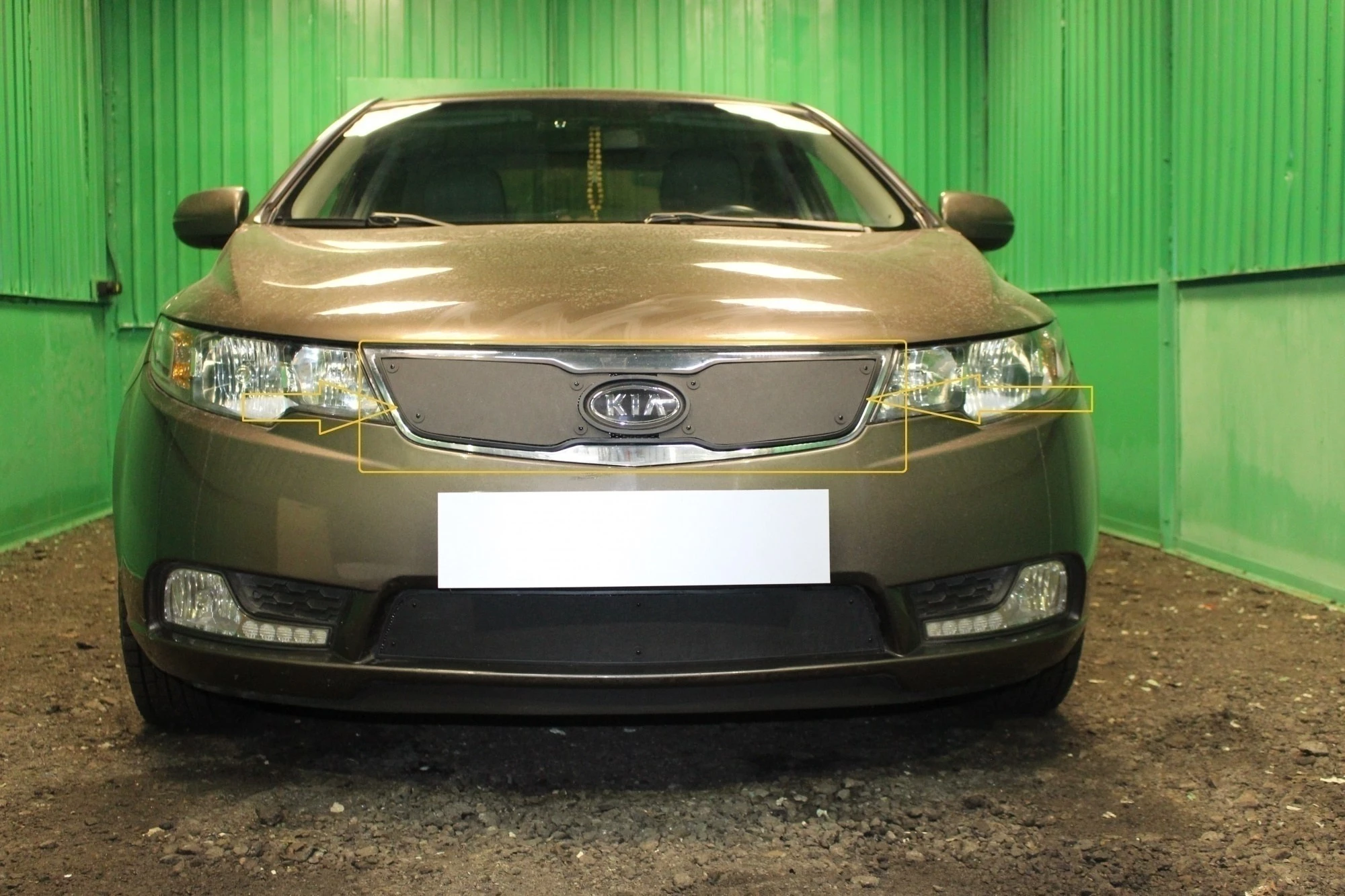 Зимняя заглушка радиатора к съемной сетке верх для Kia Cerato II