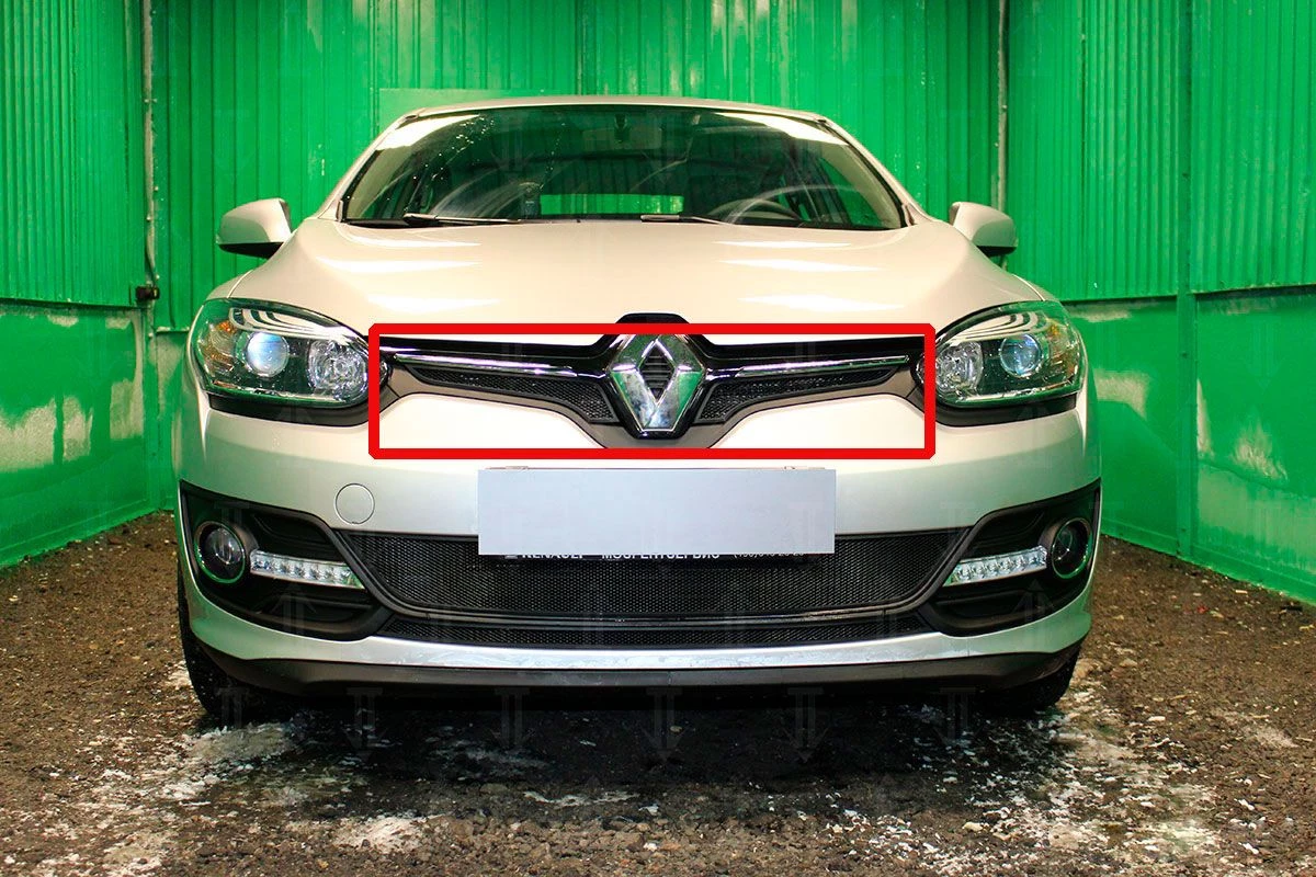 Защитная сетка радиатора верх 2 части для Renault Megane III Рестайлинг 2