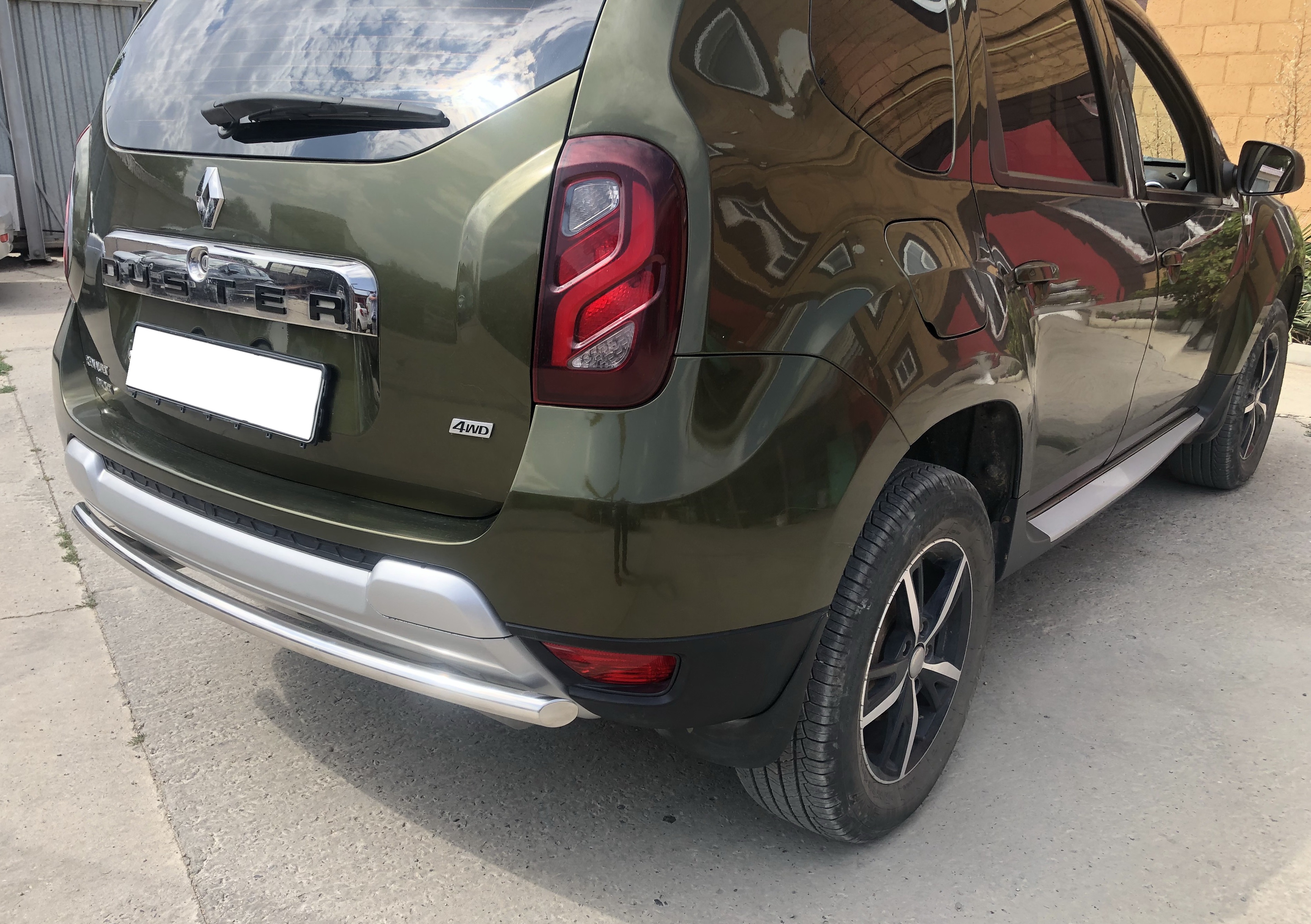 Защита заднего бампера d42 мм для Renault Duster I Рестайлинг