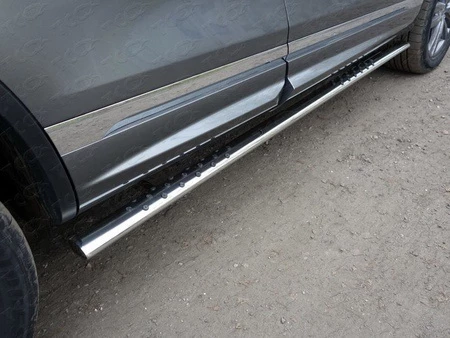 Пороги овальные с проступью 75х42 мм для Volkswagen Touareg II Рестайлинг