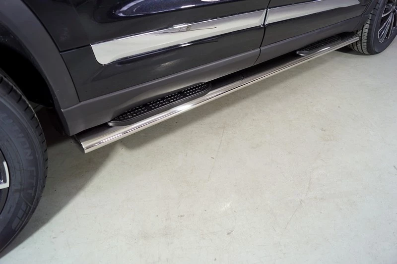 Пороги овальные с накладкой 120х60 мм для Chery Tiggo 8 Pro