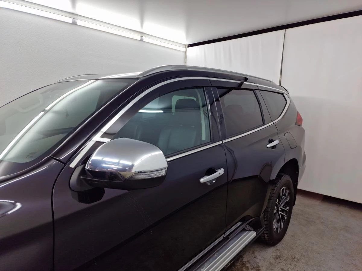 Дефлекторы окон с хром накладками 2D 6 шт для Mitsubishi Pajero Sport III