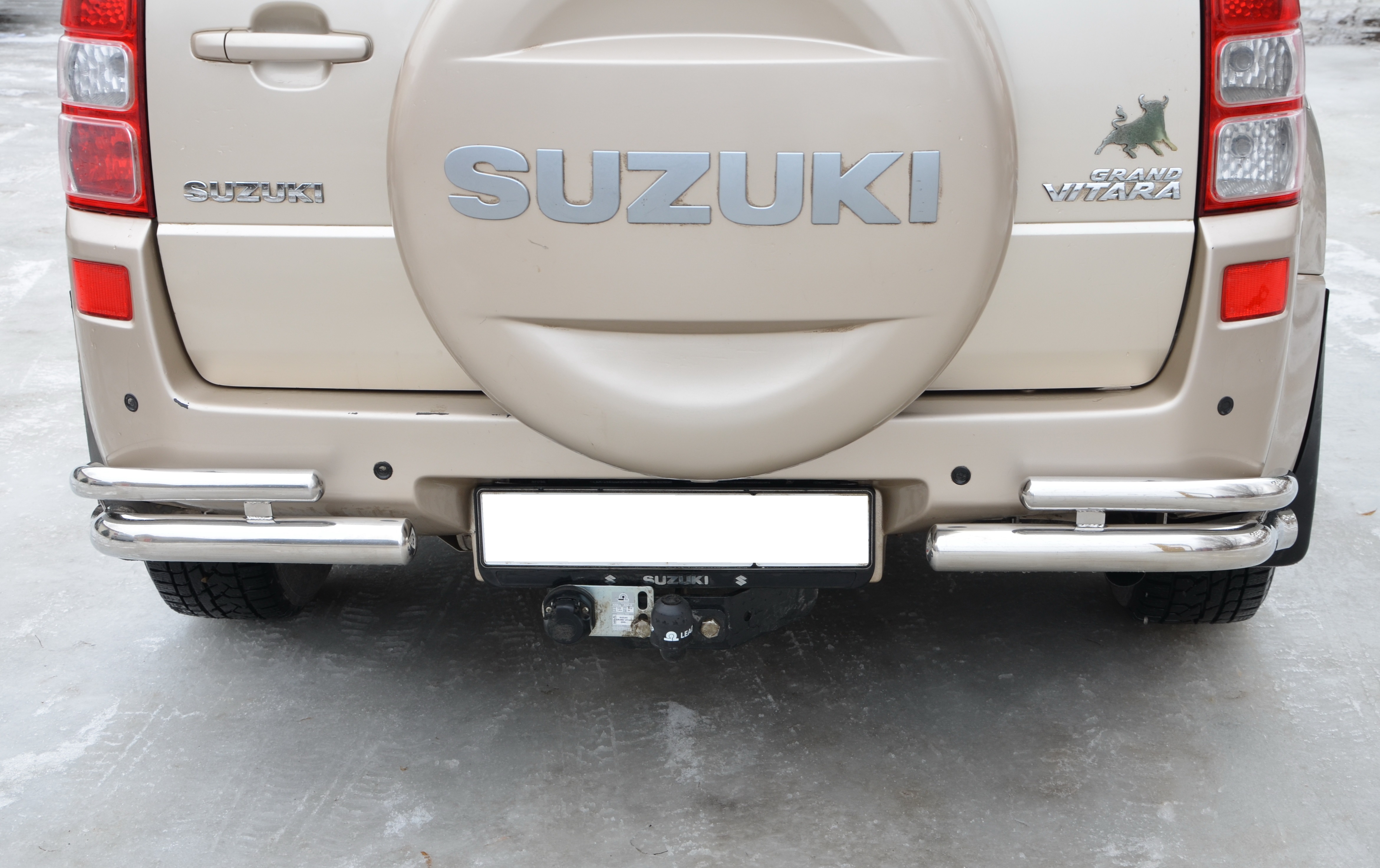 Защита заднего бампера угловая двойная d60/42 мм для Suzuki Grand Vitara III Рестайлинг 2
