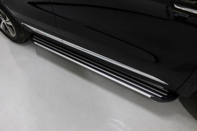 Пороги алюминиевые "Slim Line Silver" 1720 мм для Changan CS75 I Рестайлинг Серебрянный ТСС CHANCS7520-25S