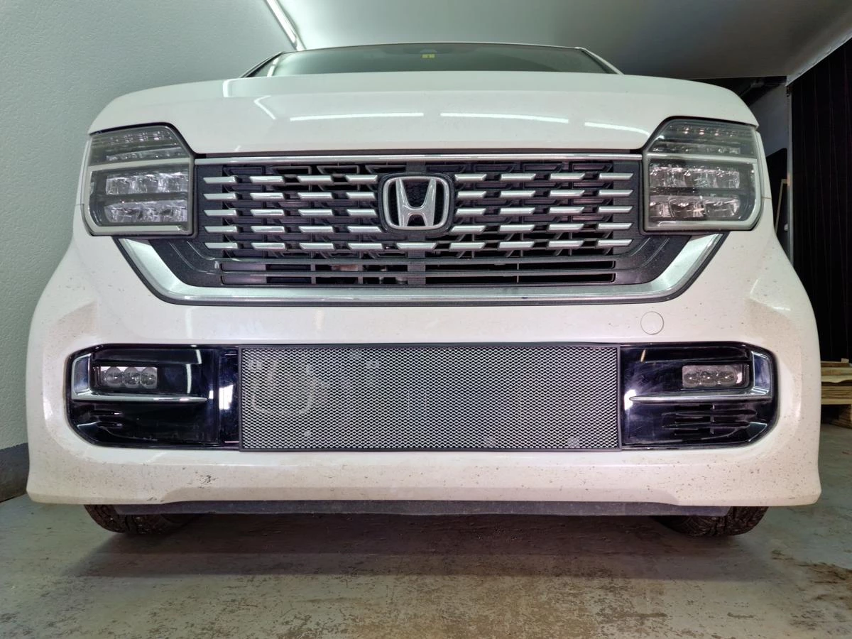 Защитная сетка радиатора низ для Honda N-WGN II Рестайлинг Хром Стрелка 11 HONNW22.chrome