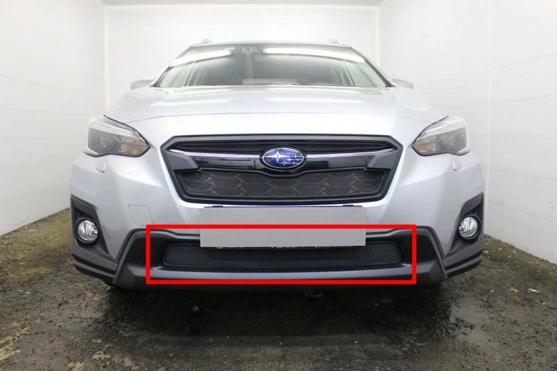 Защитная сетка радиатора низ для Subaru XV II Черный Стрелка 11 SUXV17.bot.black