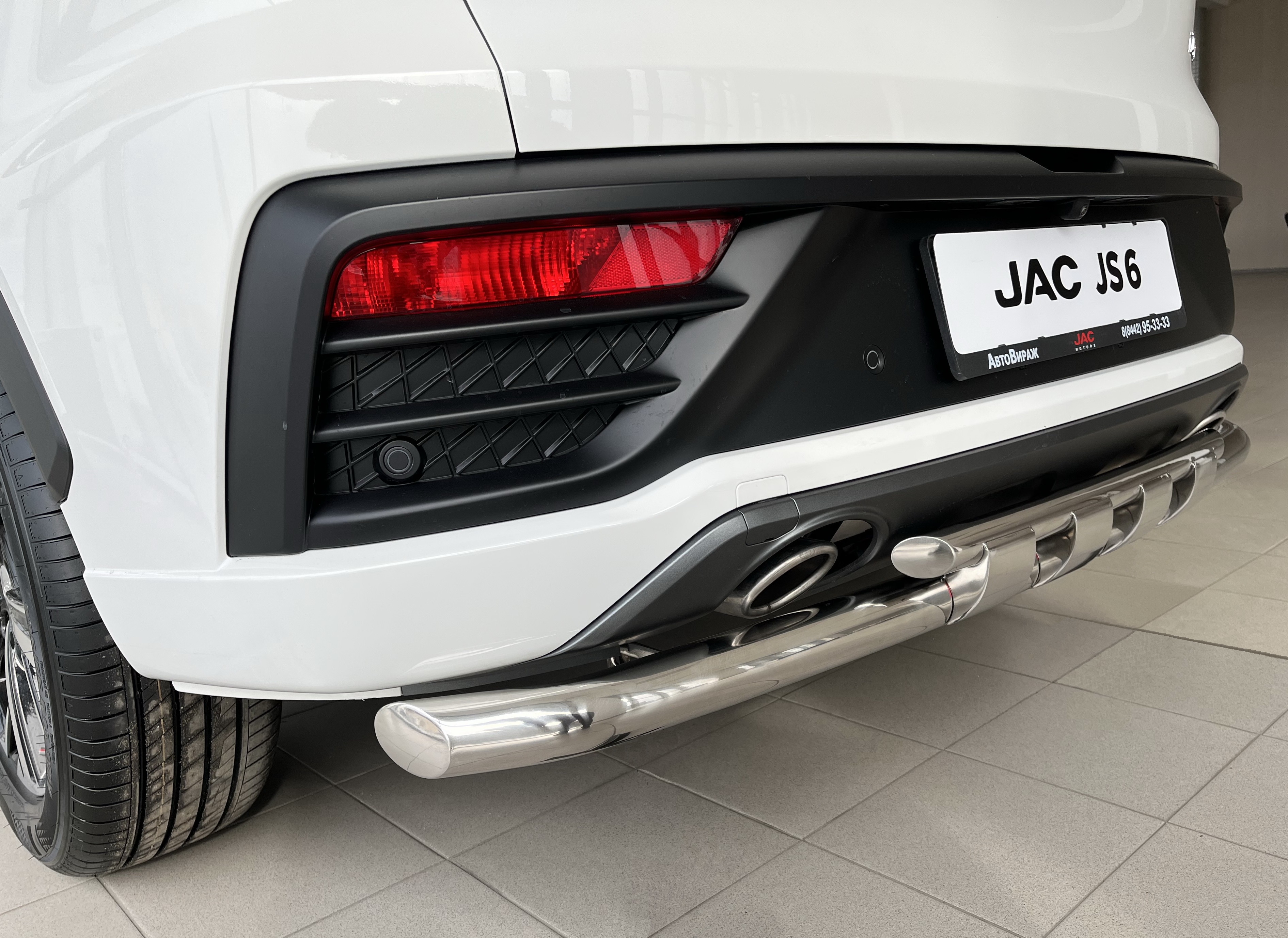 Защита заднего бампера двойная с перемычками d60/42 мм для JAC JS6