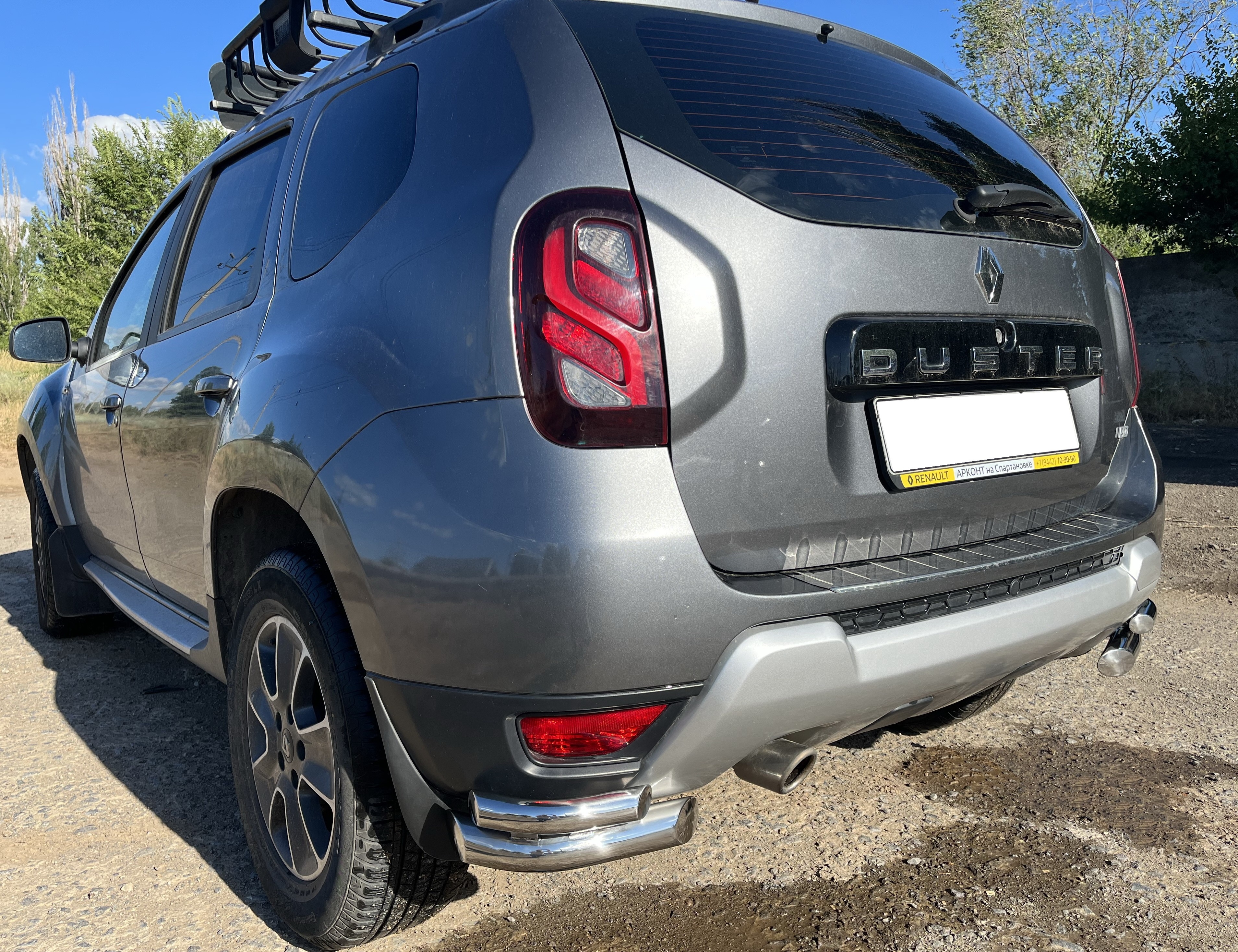 Защита заднего бампера угловая двойная d60/42 мм для Renault Duster I Рестайлинг