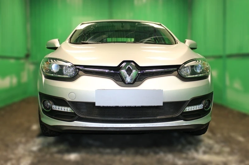 Комплект сеток black верх 2 части и низ 2 части для Renault Megane III Рестайлинг 2 Черный Стрелка 11 RMEG13.top.black-RMEG13.bot.black