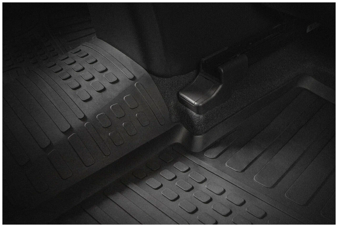 Коврики в салон полиуретан 4шт для Hyundai H-1 (Starex) II