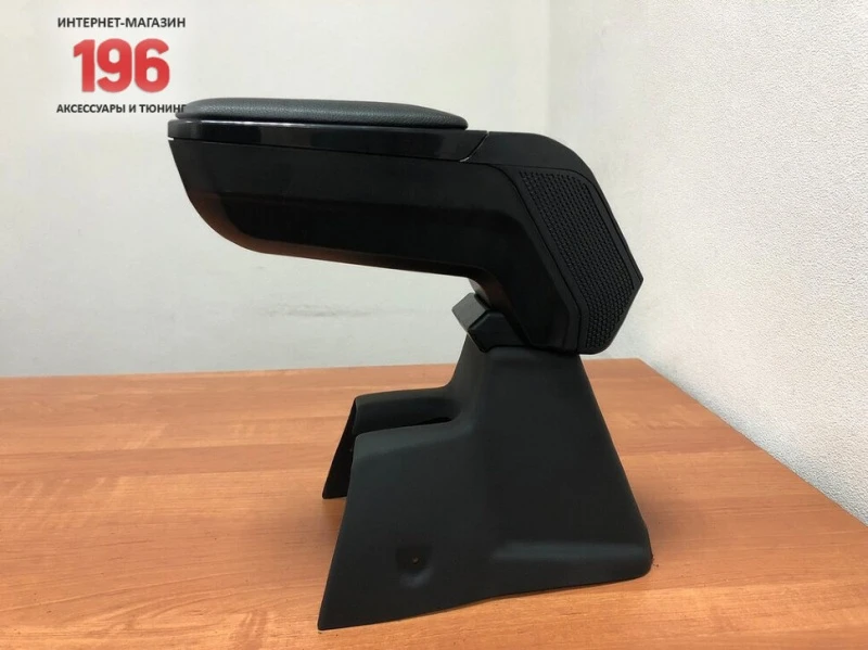 Подлокотник модельный ARM-2 Black для LADA (ВАЗ) Vesta I  INOX ARM2002 Black