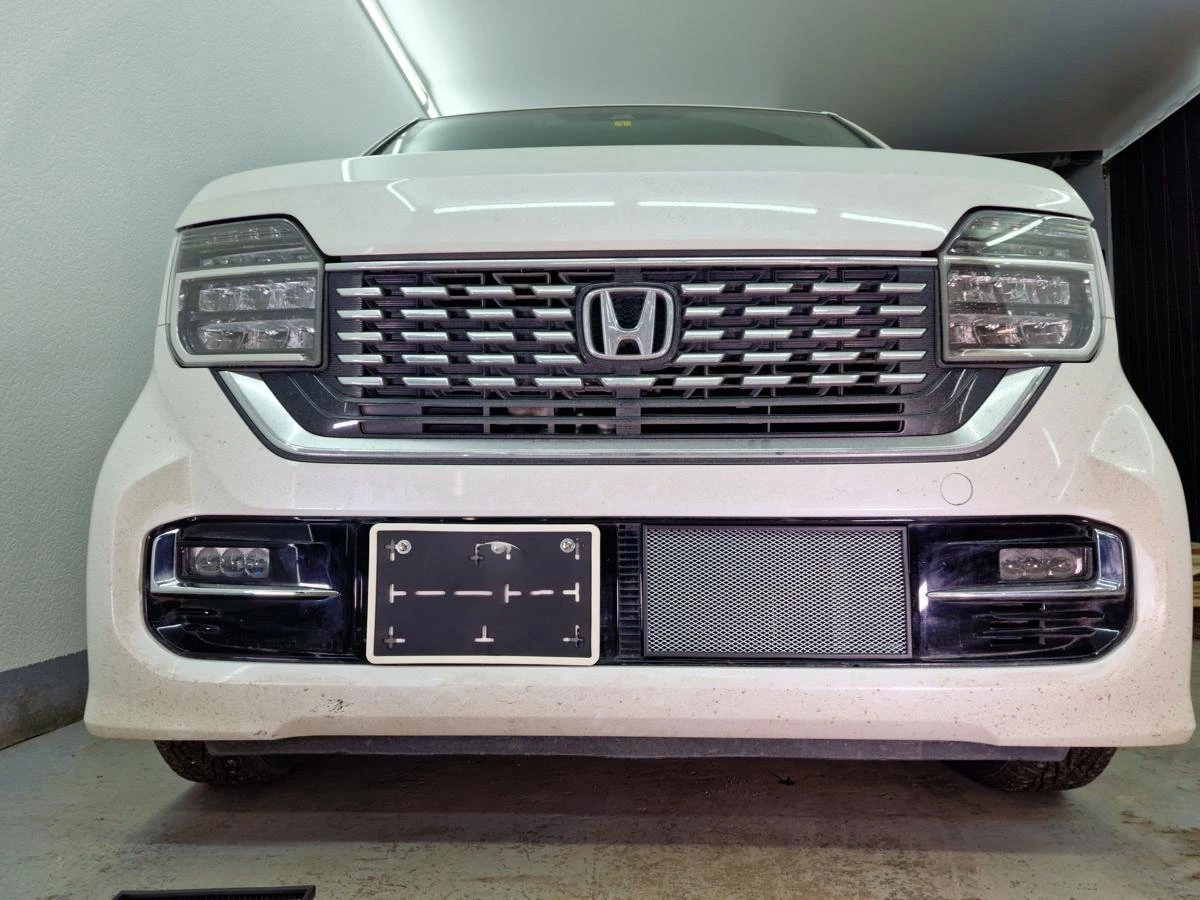 Защитная сетка радиатора низ для Honda N-WGN II Рестайлинг Хром Стрелка 11 HONNW22.chrome2