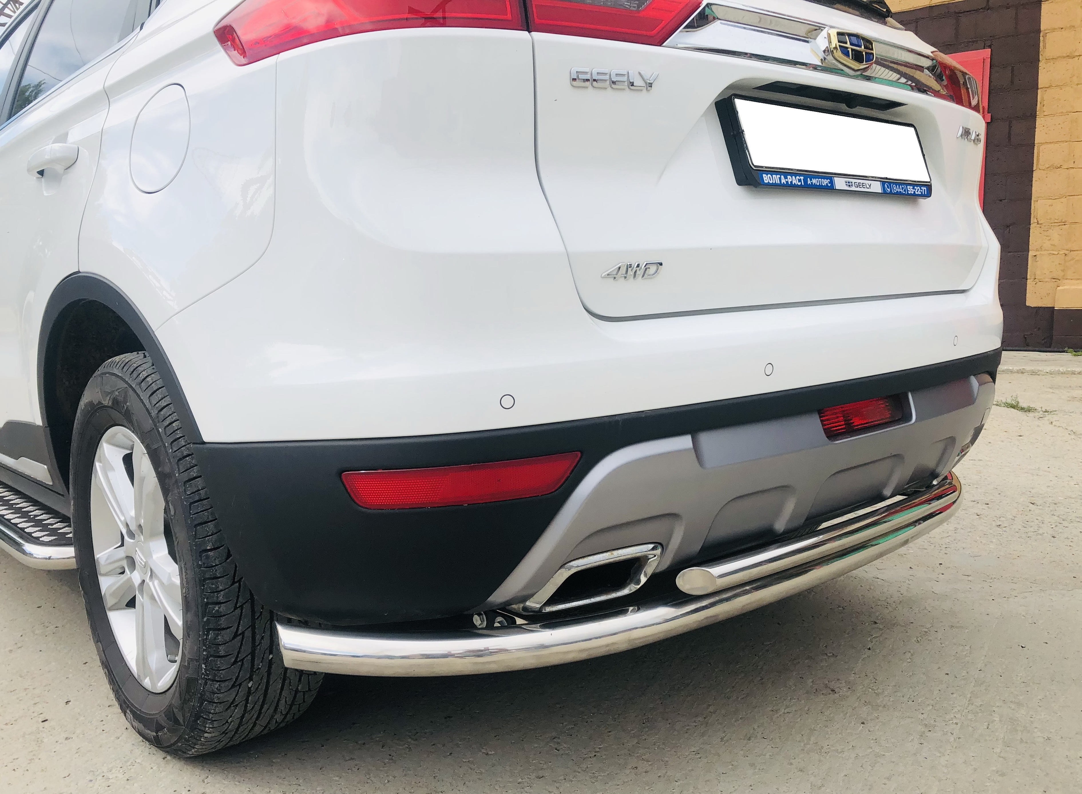 Защита заднего бампера двойная d60/42 мм для Geely Atlas I