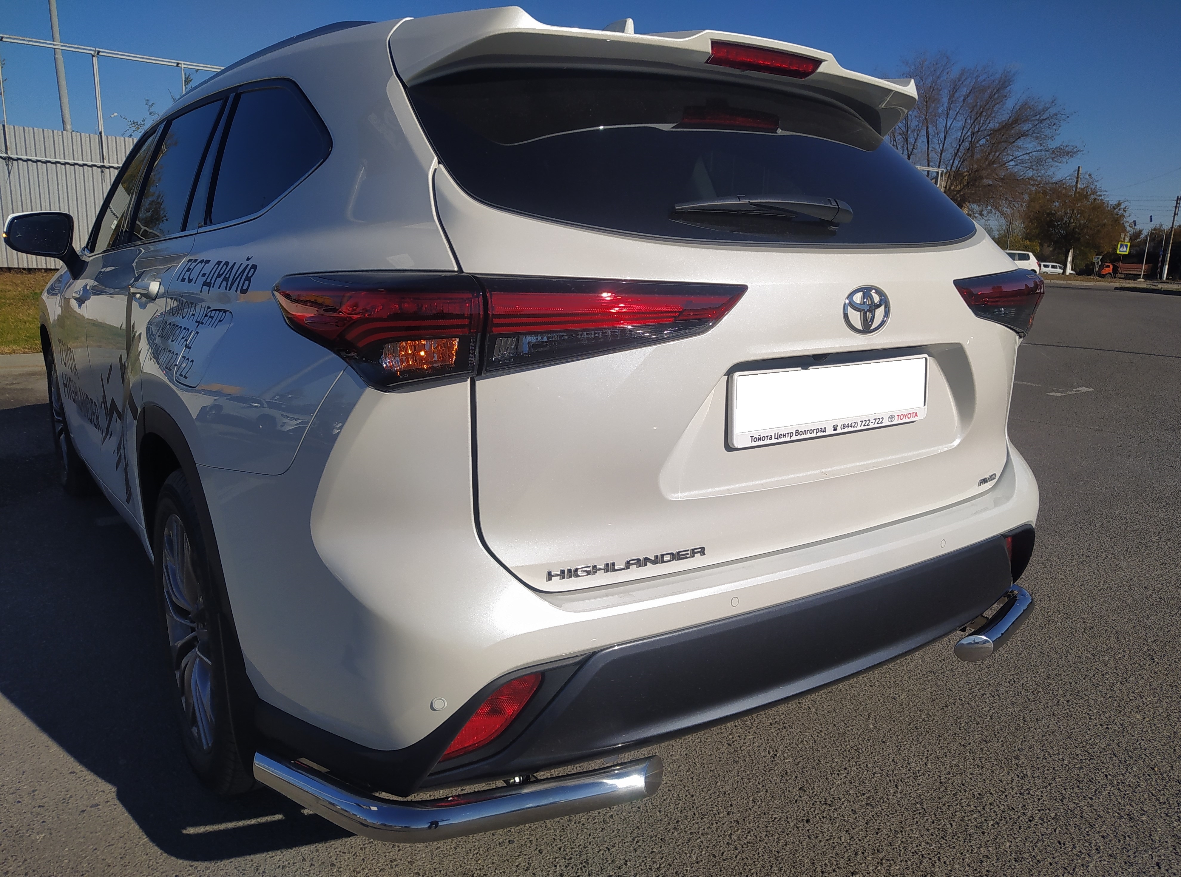 Защита заднего бампера угловая d60 мм для Toyota Highlander IV (U70)