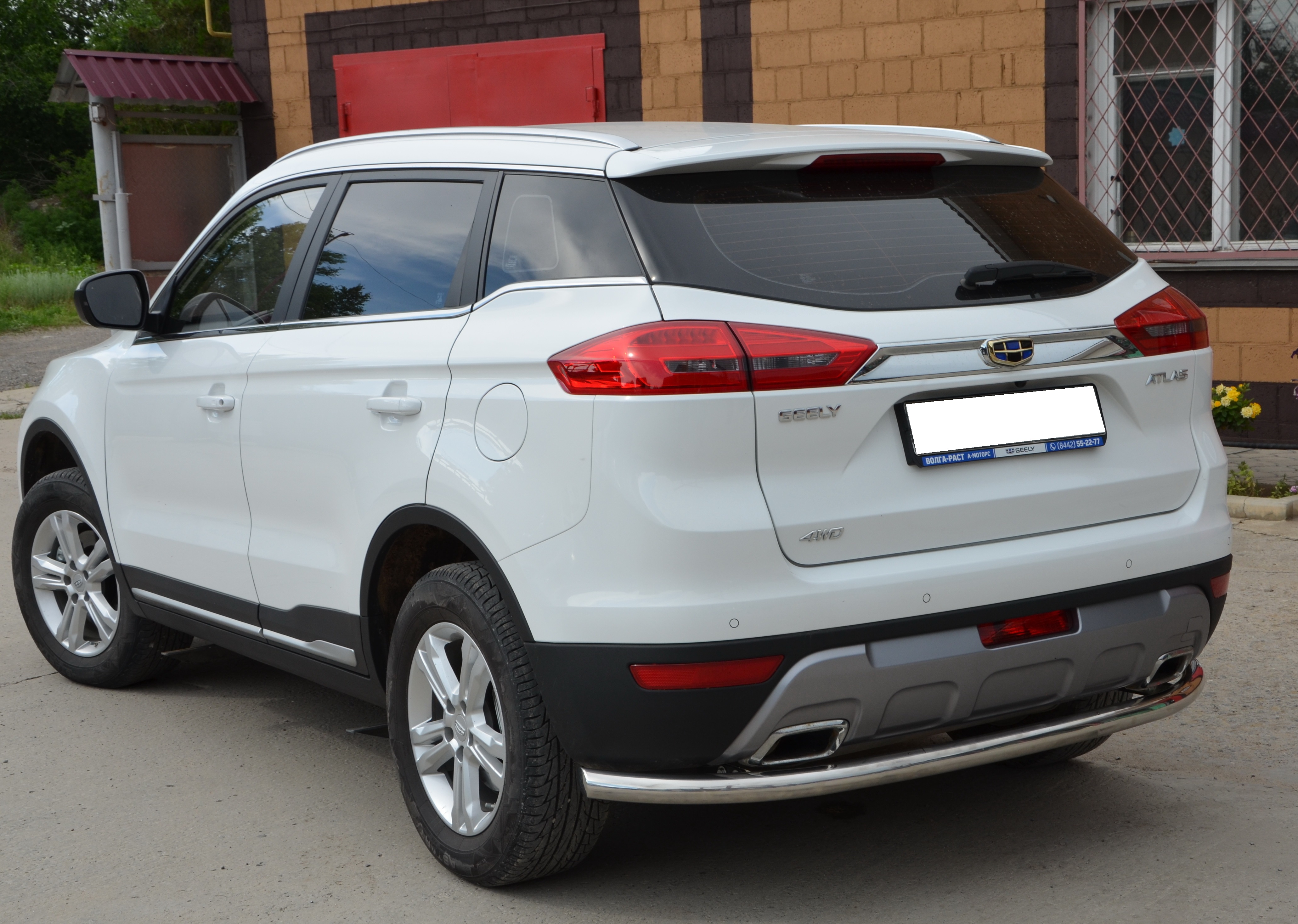 Защита заднего бампера d60 мм для Geely Atlas I