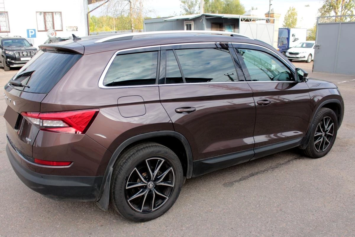 Дефлекторы окон с хром накладками 2D 6 шт для Skoda Kodiaq I