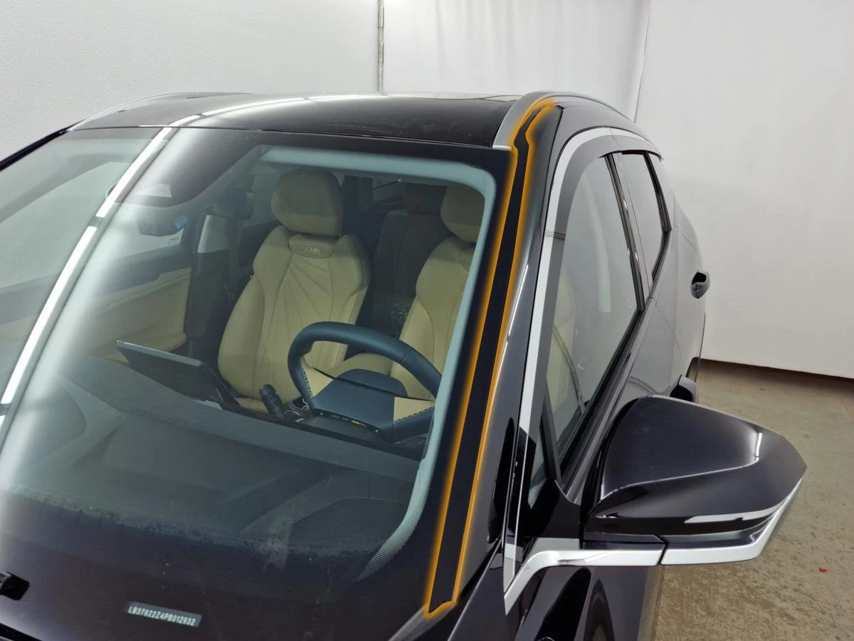 Водосток лобового стекла Премиум для Geely Atlas II