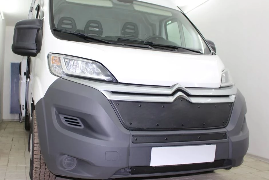 Зимняя заглушка радиатора к съемной сетке (2 части) для Fiat Ducato III Рестайлинг