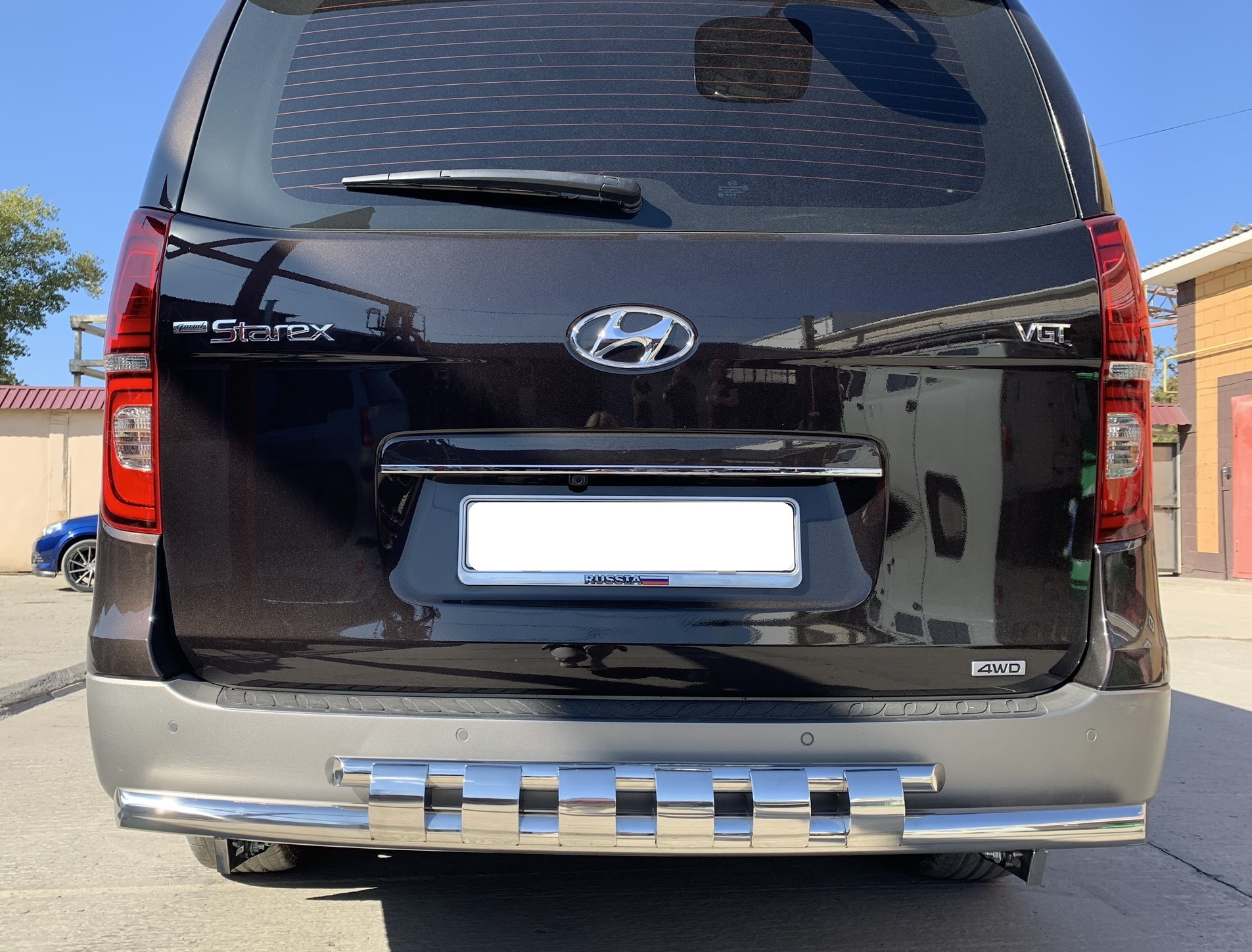 Защита заднего бампера с перемычками d60/42 мм для Hyundai Grand Starex I Рестайлинг 2