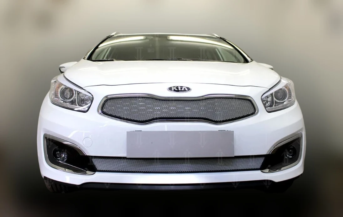 Комплект сеток chrome верх (Luxe, Prestige, Premium) и низ для Kia Ceed II Рестайлинг