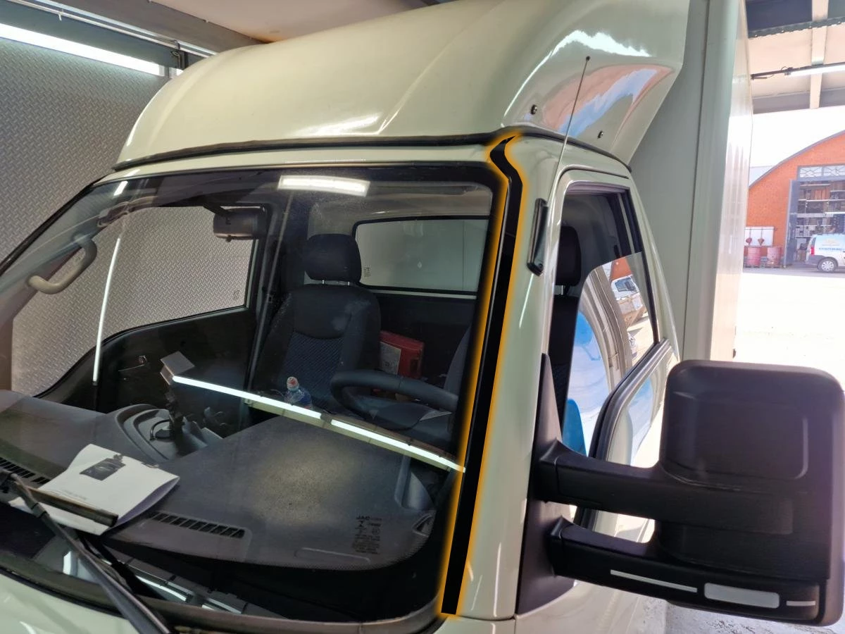 Водосток лобового стекла Премиум для Sollers Argo