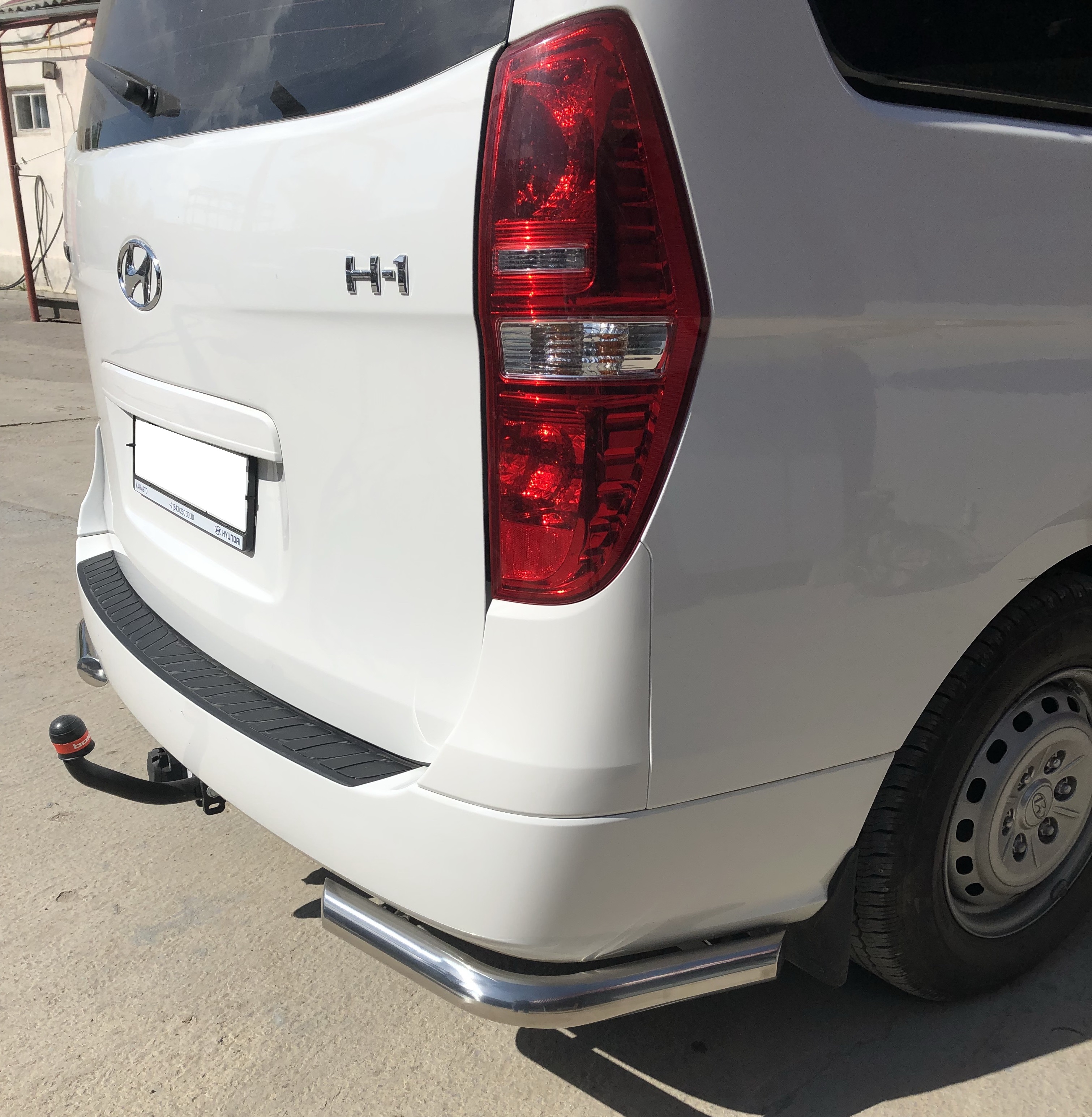 Защита заднего бампера угловая d60 мм для Hyundai Grand Starex I Рестайлинг 2
