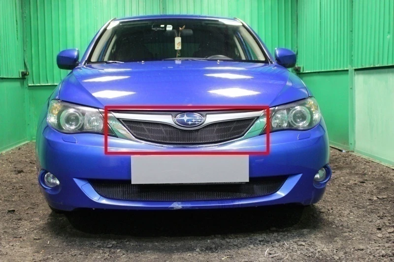 Защитная сетка радиатора верх для Subaru Impreza III Черный Стрелка 11 SUBIMP07.top.black