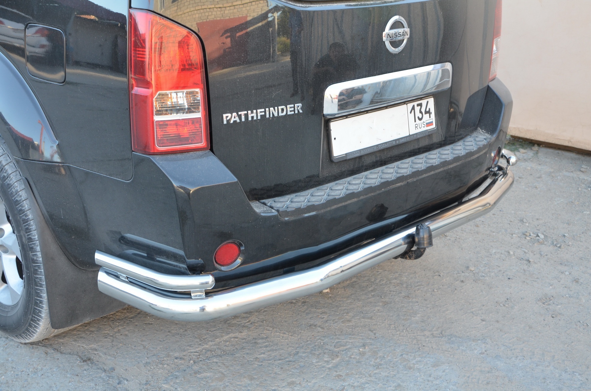 Защита заднего бампера угловая большая двойная d76/42 мм для Nissan Pathfinder III Рестайлинг