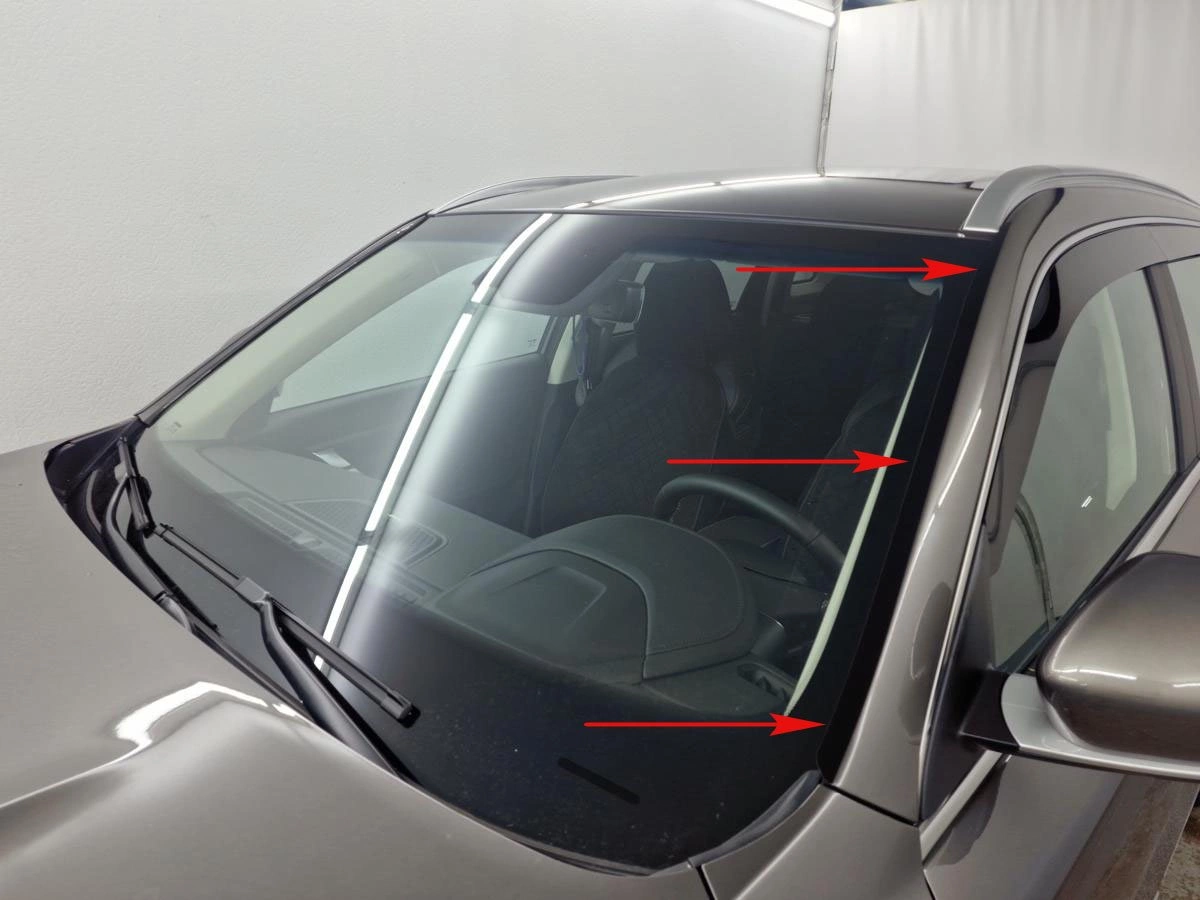 Водосток лобового стекла Премиум для Geely Atlas I