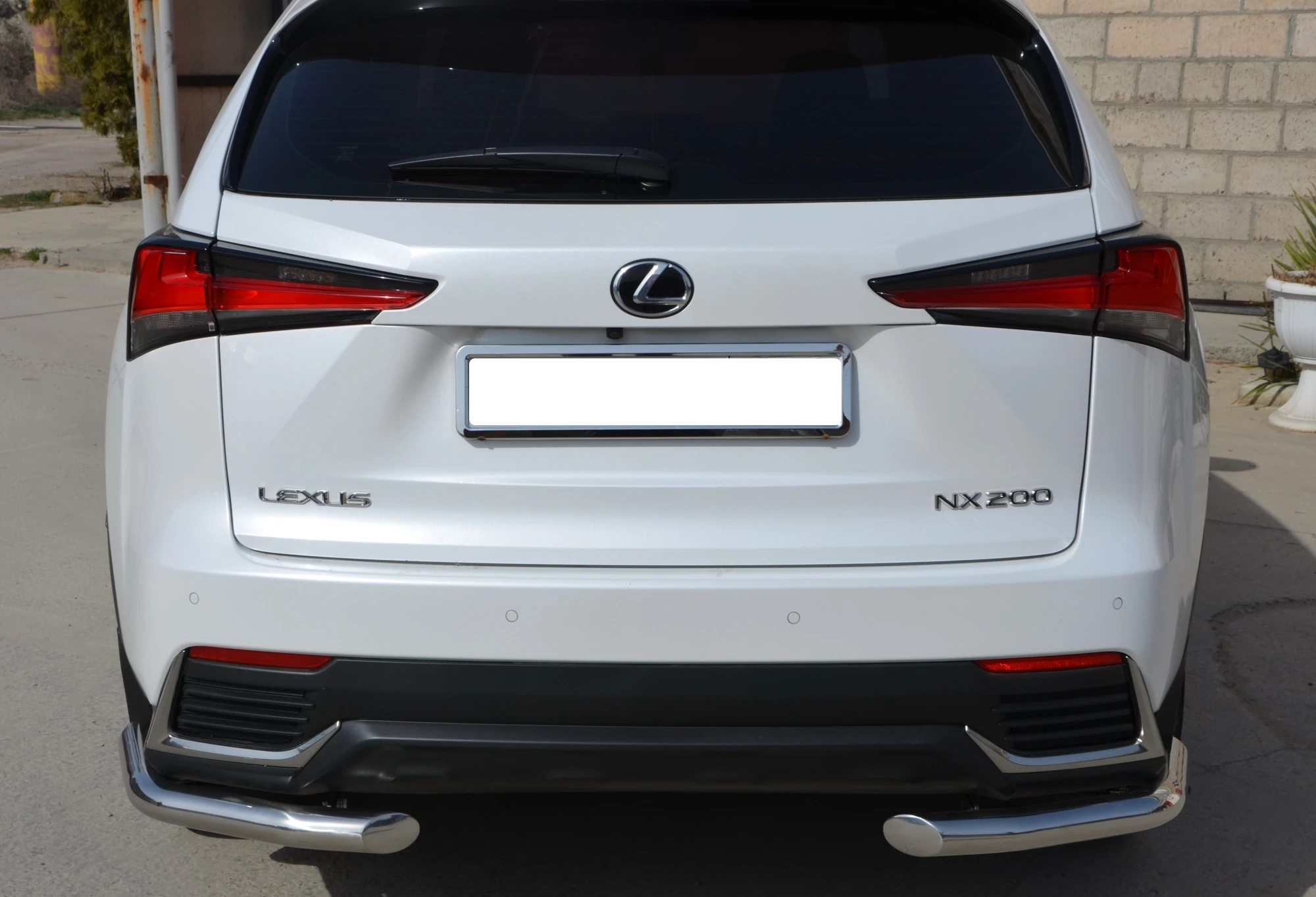 Защита заднего бампера угловая d60 мм для Lexus NX I Рестайлинг  Юко LNX.200.17.18