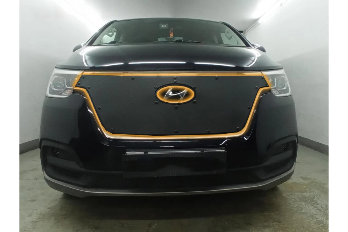 Зимняя заглушка радиатора к съемной сетке верх 4 части для Hyundai H-1 II Рестайлинг 2