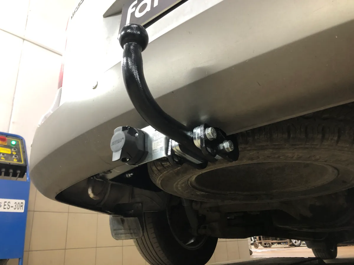 Фаркоп Leader с типом шара A для Hyundai H-1 (Starex) II