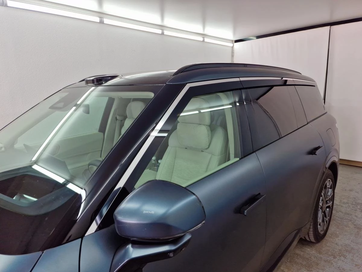 Дефлекторы окон 2D с хром накладками 6 шт. для Lynk&Co 900 I