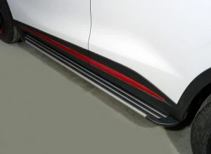 Пороги алюминиевые "Slim Line Silver" 1720 мм для Omoda C5 I