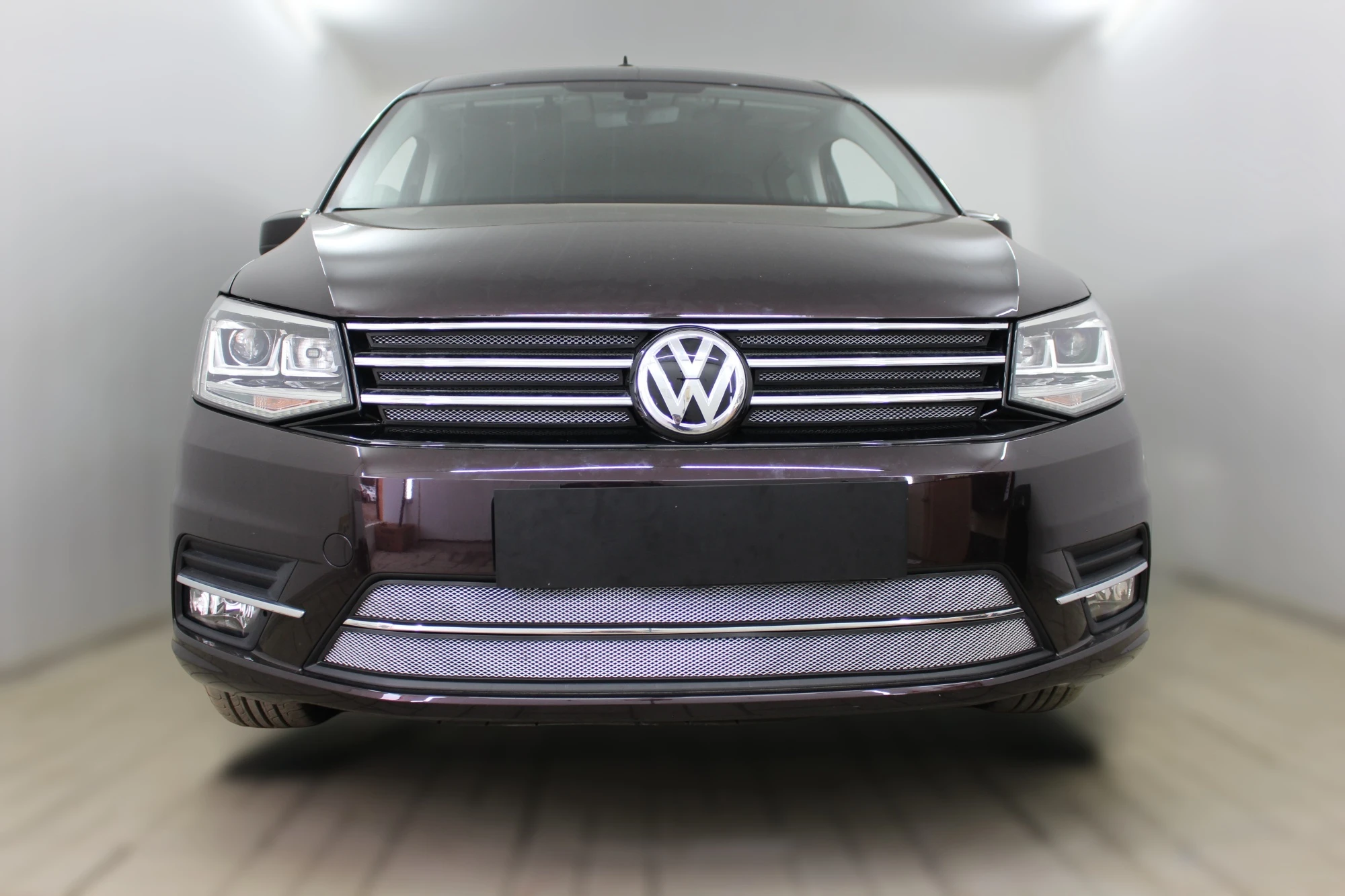 Комплект сеток chrome верх 6 частей и низ 2 части для Volkswagen Caddy IV