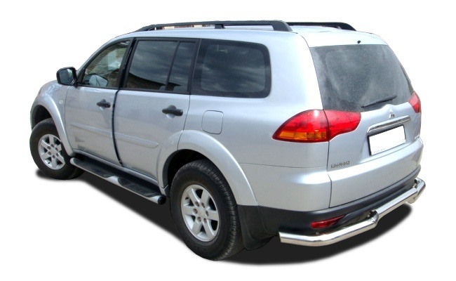 Защита заднего бампера d76 мм для Mitsubishi Pajero Sport II