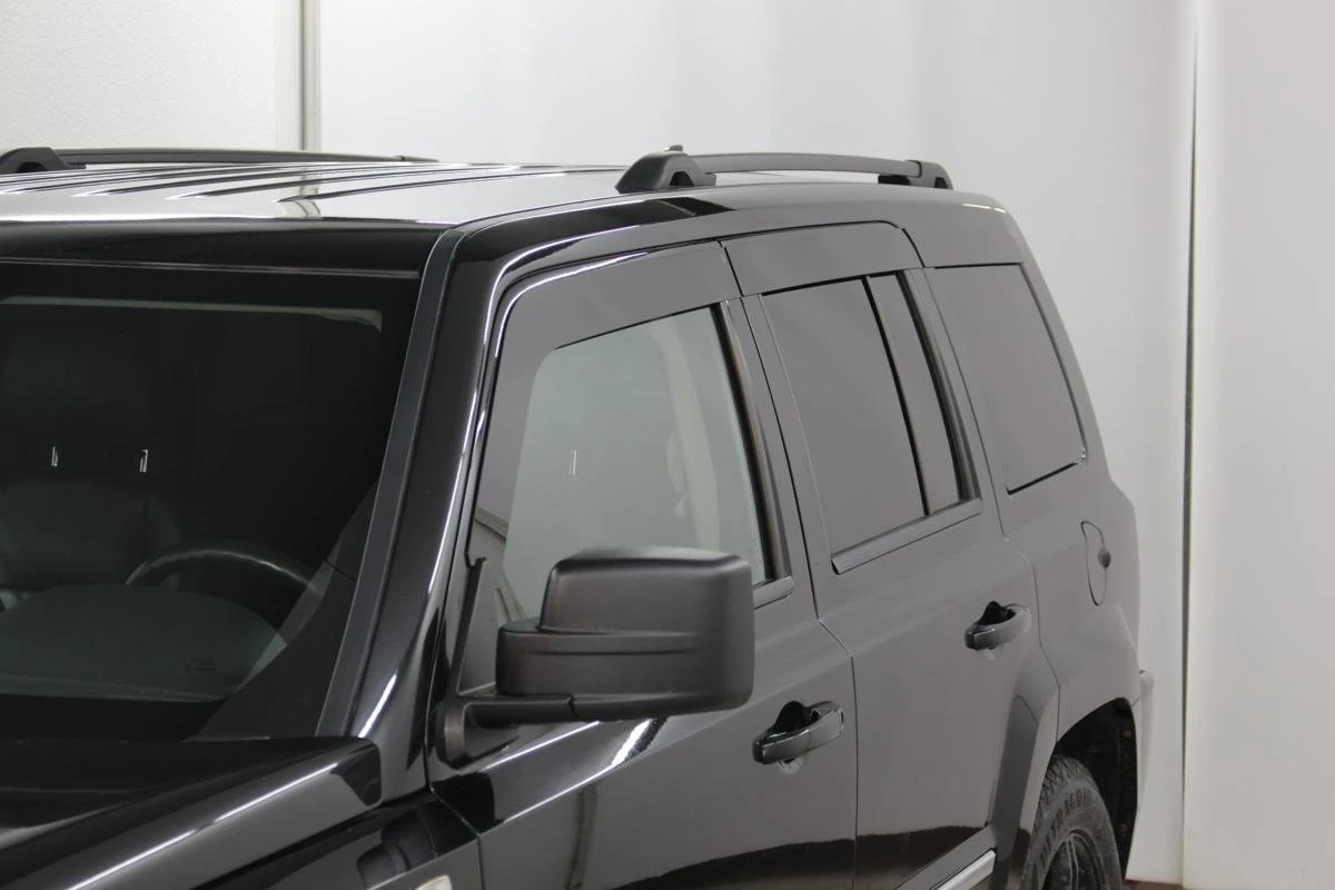 Дефлекторы окон 2D 6 шт для Jeep Liberty (Patriot) Черные