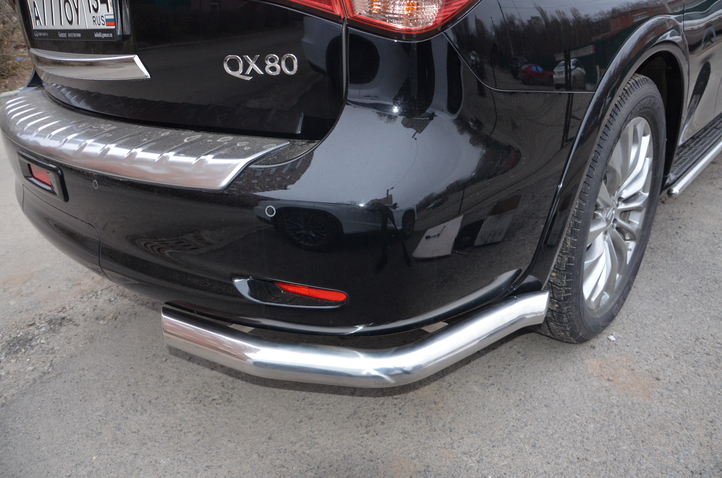 Защита заднего бампера угловая d76 мм для Infiniti QX80 I Рестайлинг