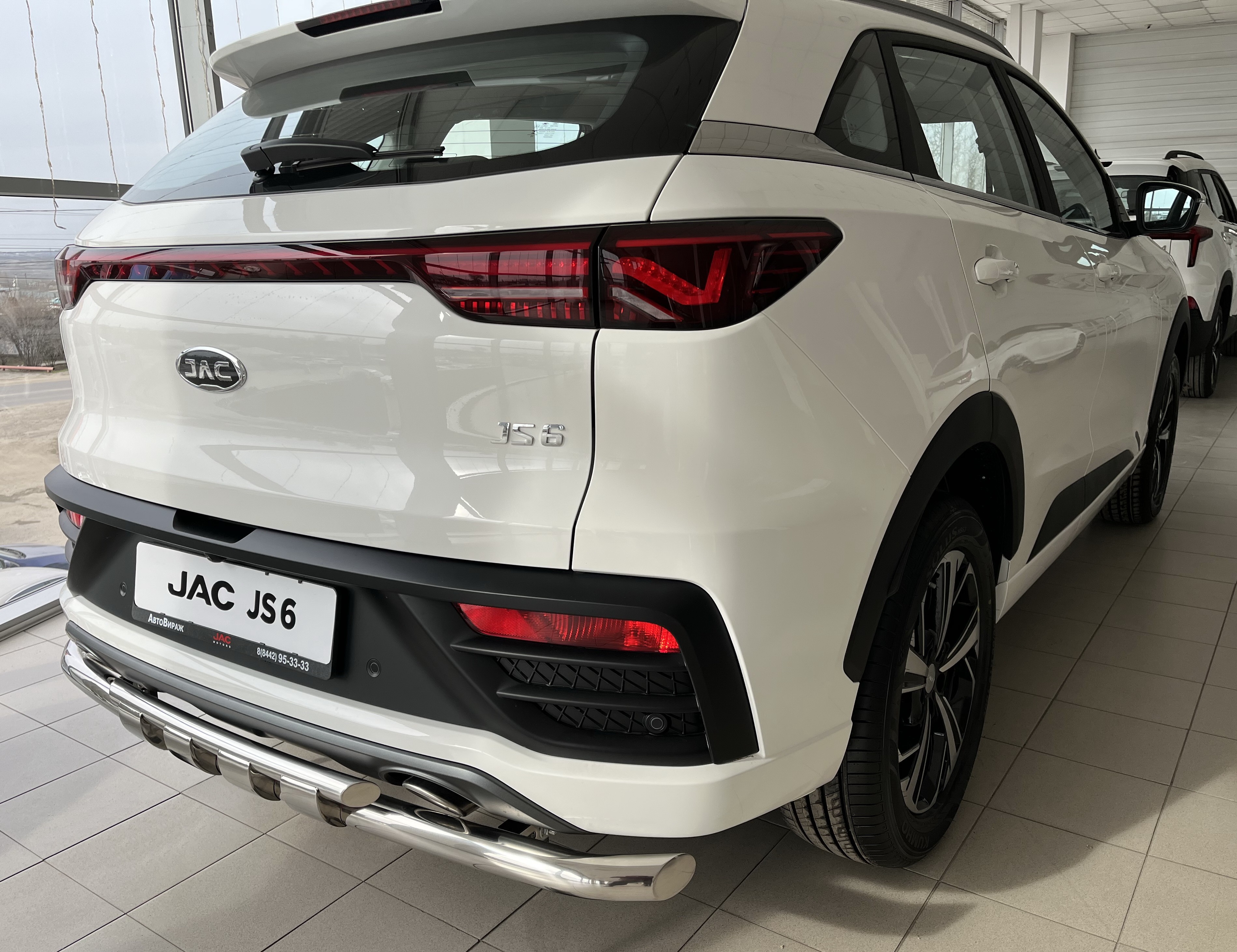 Защита заднего бампера двойная с перемычками d60/42 мм для JAC JS6